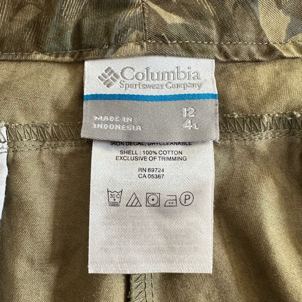 Columbia Kenzie Cove Cypress Camo Leaf Shorts - Women’s 12 - Picture 7 of 9